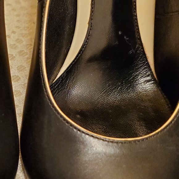 Gianvito Rossi Black Leather High-Heeled Pumps - Picture 10 of 11